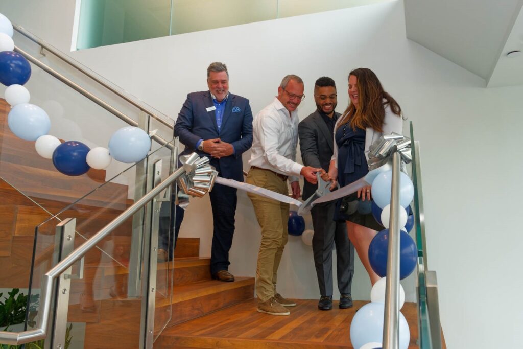 Refeyn staff join mass photometry inventor professor Philipp Kukura in cutting ribbon to Refeyn’s new US customer interaction center in Massachusetts’ Waltham Biotech Hub